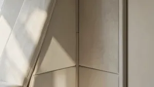 garderoba z panelami tapicerowanymi